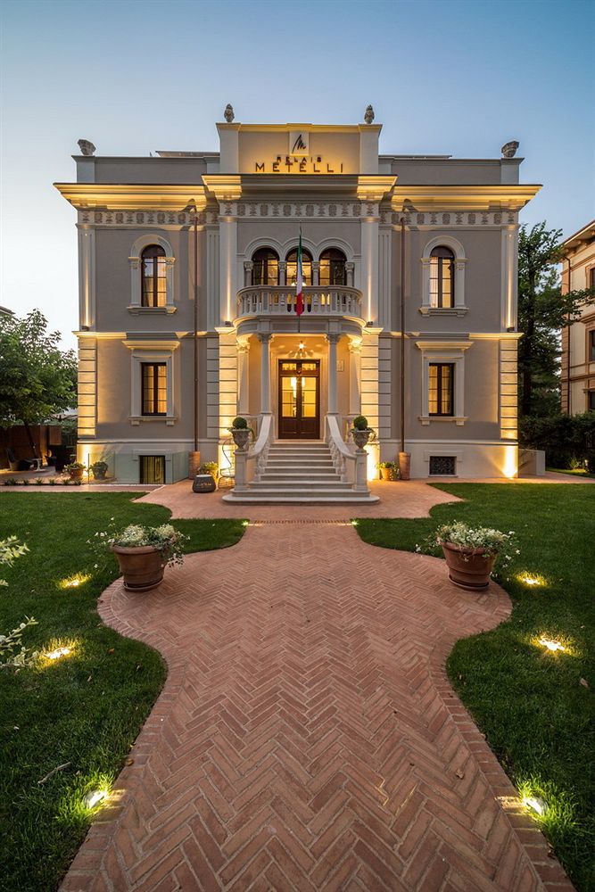 Relais Metelli Hotel Foligno Bagian luar foto